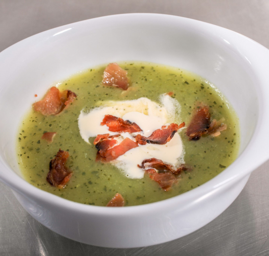 la-recette-du-dimanche-soupe-de-courgettes-facon-ile-flottante